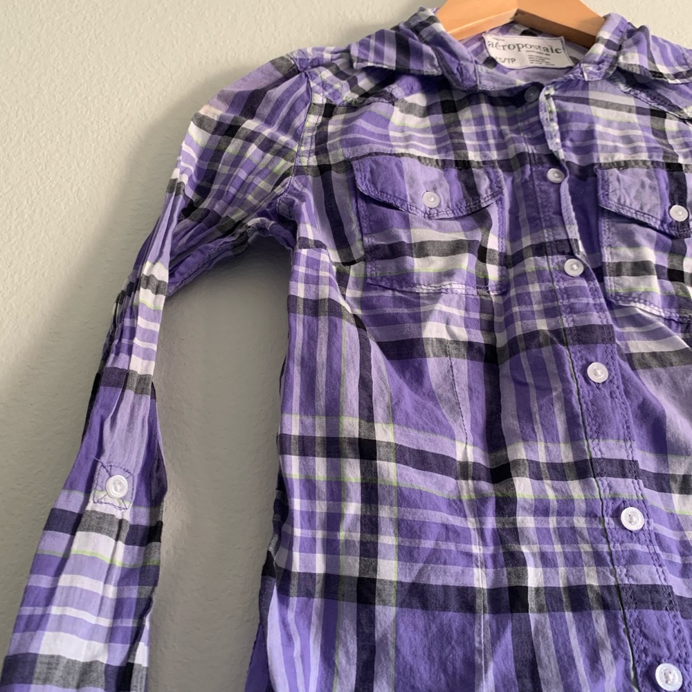 🌸Purple plaid button down🌸 - Picture 4 of 7